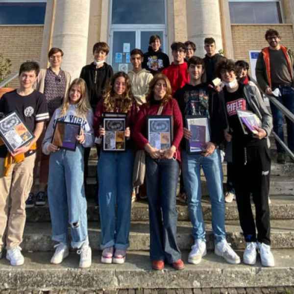 EST School Contest winners visit OAR